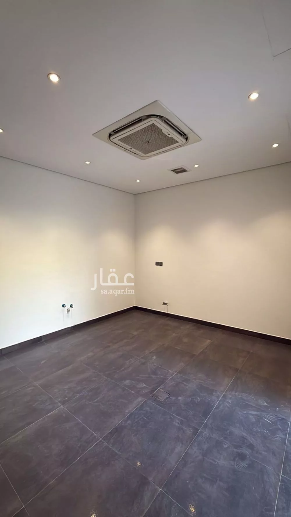 4 bedroom villa in Al Aridh 12