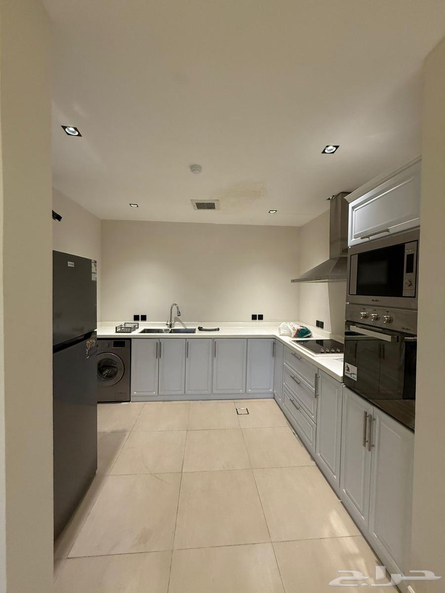 3 bedroom apartment in Al Rawabi 7