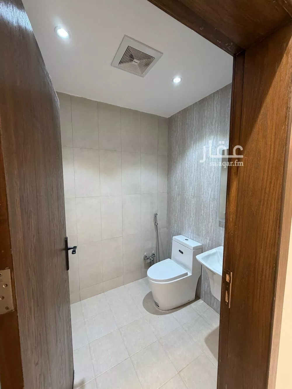 2 bedroom floor in Al Malqa 15