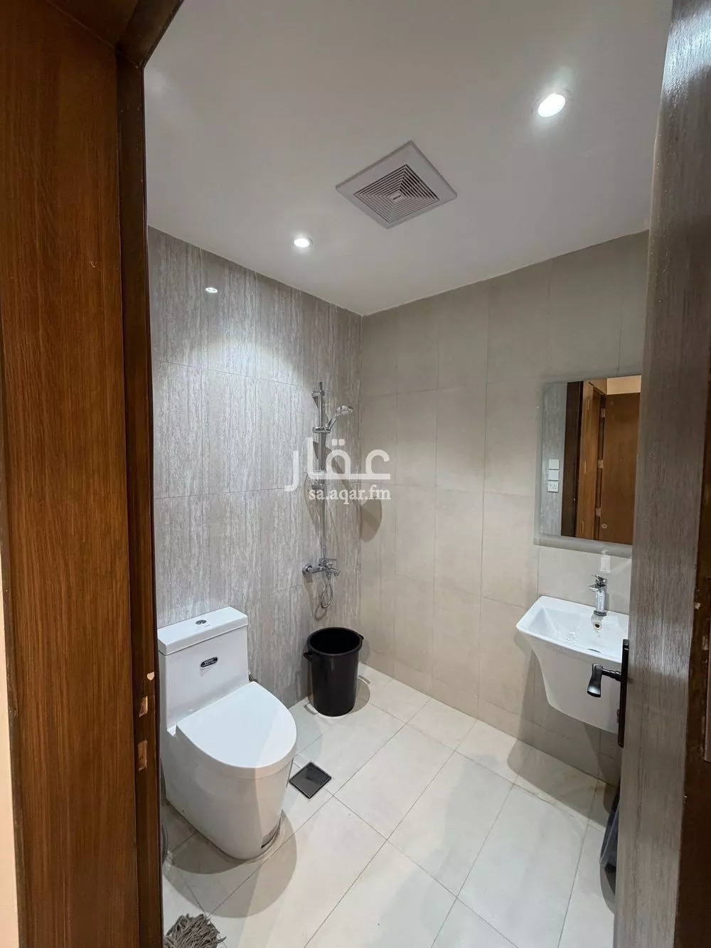 2 bedroom floor in Al Malqa 7