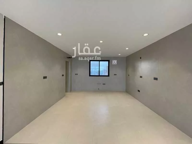 شقة 3 غرف في الشراع 8