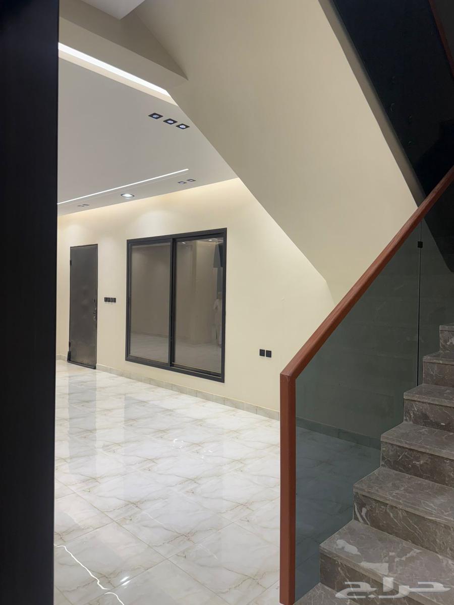 8 bedroom villa in Al Khaleej 8