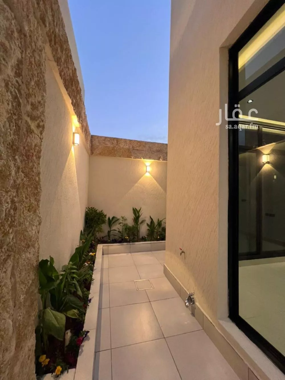 6 bedroom villa in Al Narjis 5