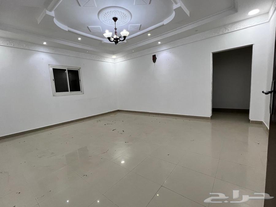 4 bedroom villa in Al Qadisiyah 3