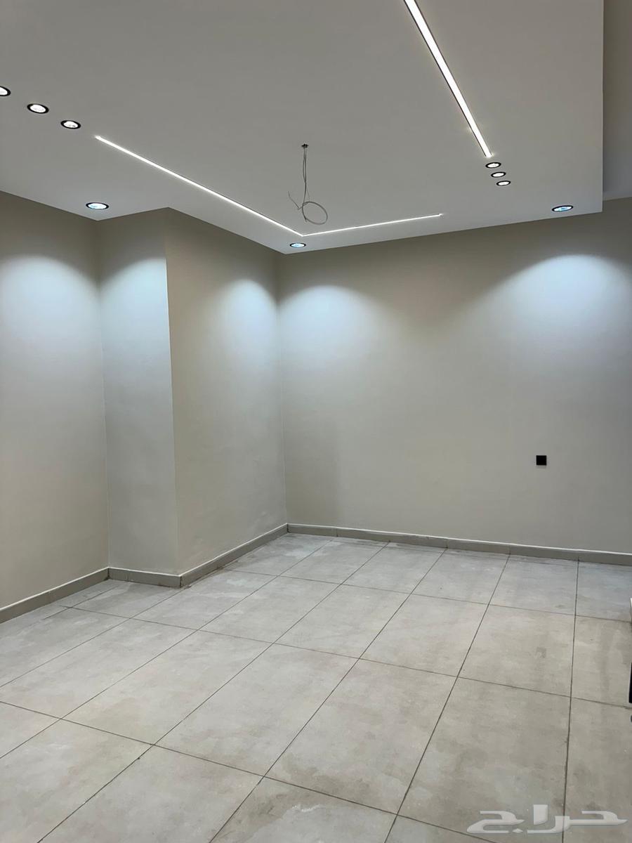 3 bedroom apartment in Al Bashaer 4