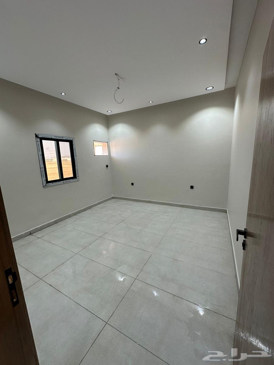 3 bedroom apartment in Al Bashaer 5
