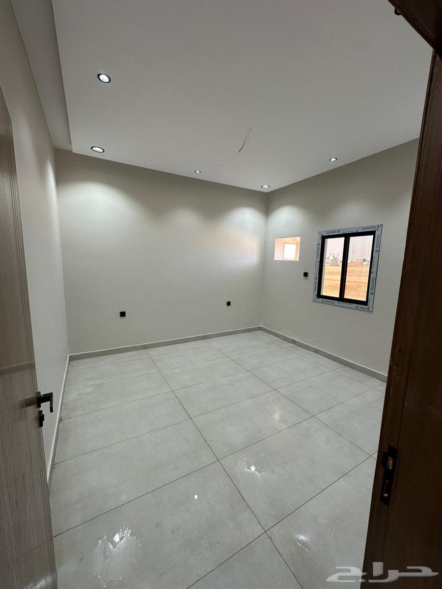 3 bedroom apartment in Al Bashaer 7