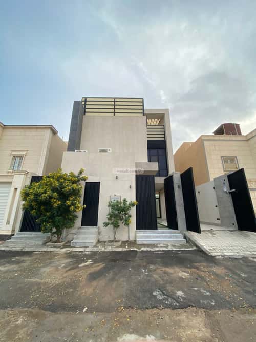 4 bedroom villa in Al Aridh 8