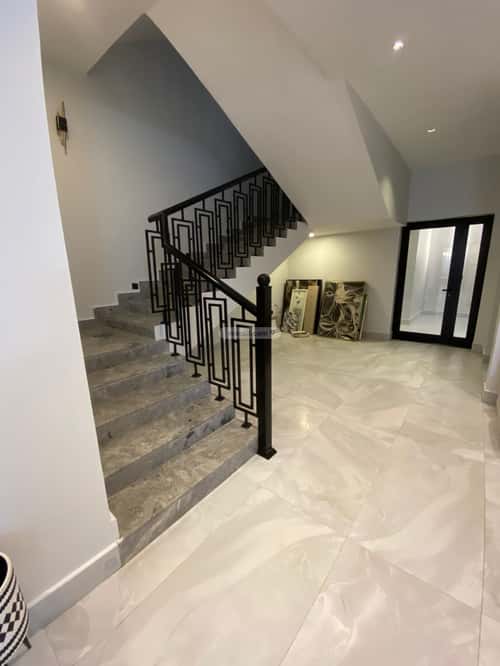4 bedroom villa in Al Aridh 9