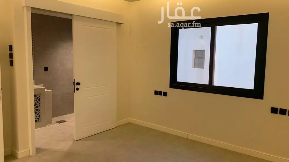 شقة 4 غرف في العارض 2