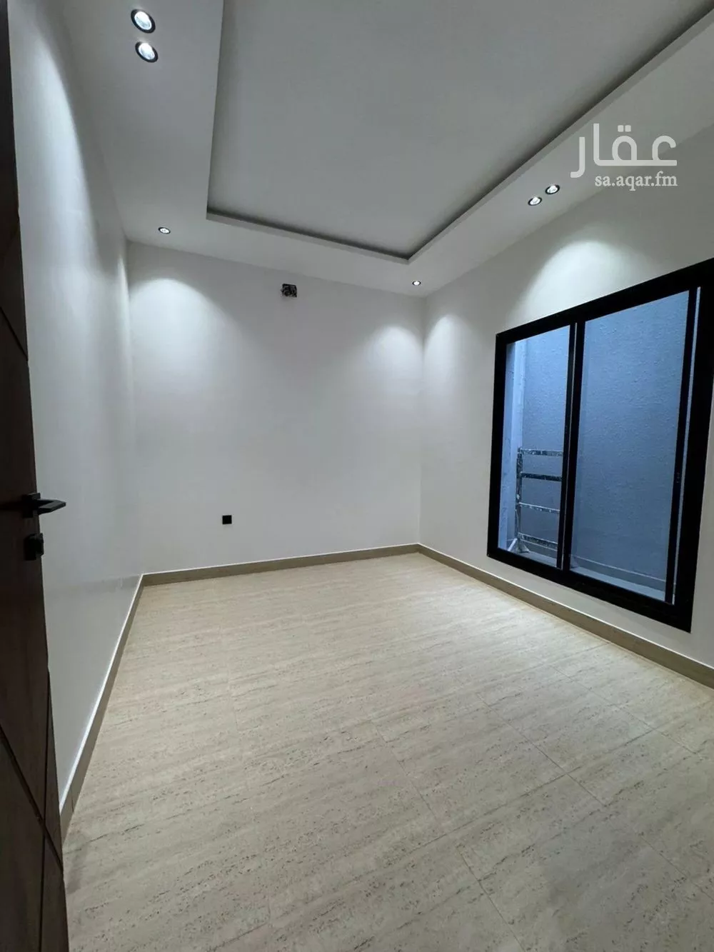 فيلا 3 غرف في الشرق 8
