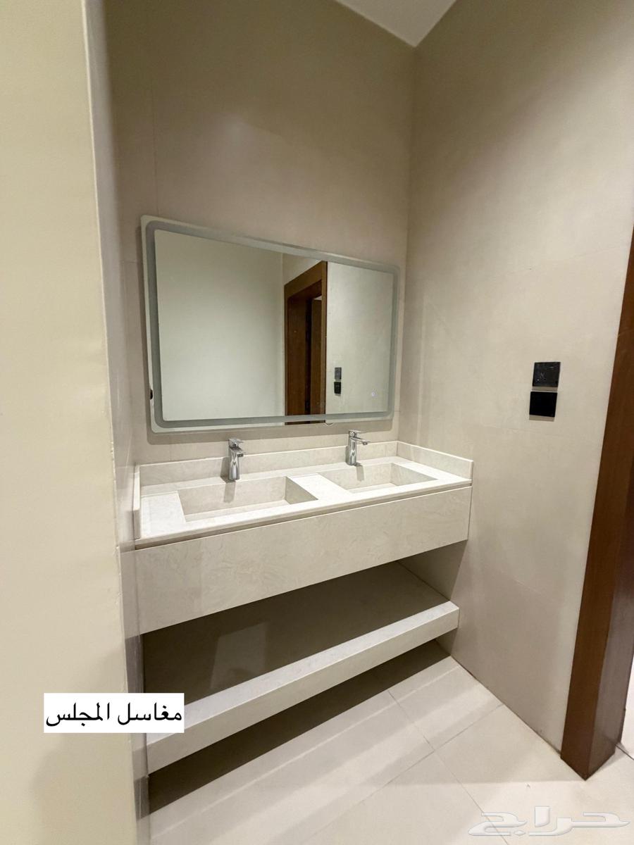 5 bedroom apartment in Al Nahda 8