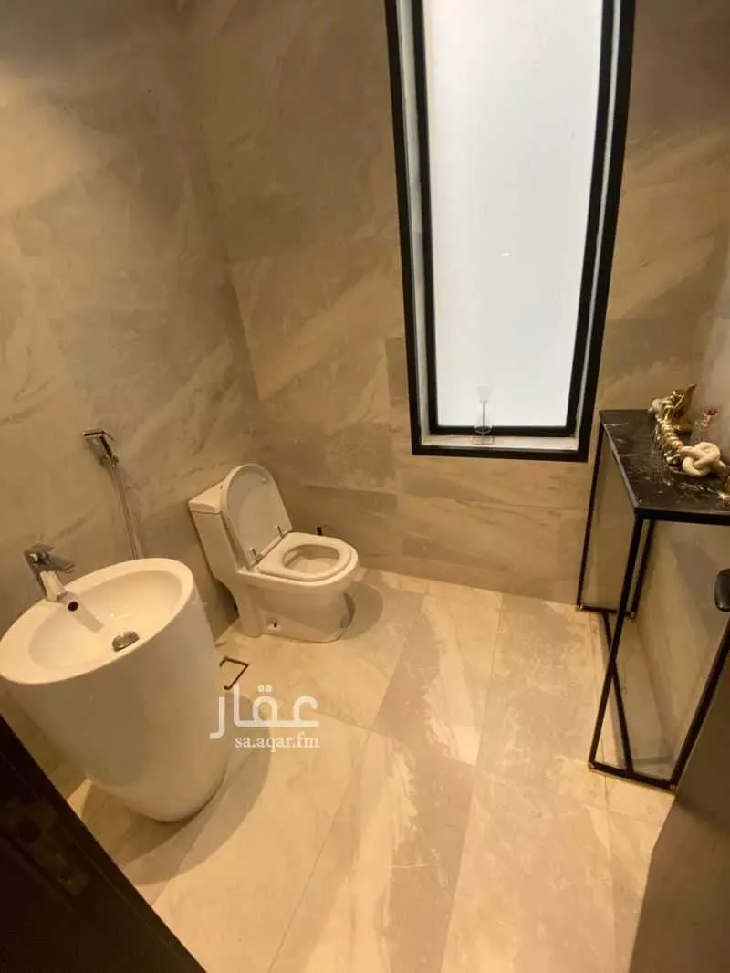 فيلا 6 غرف في العارض 20