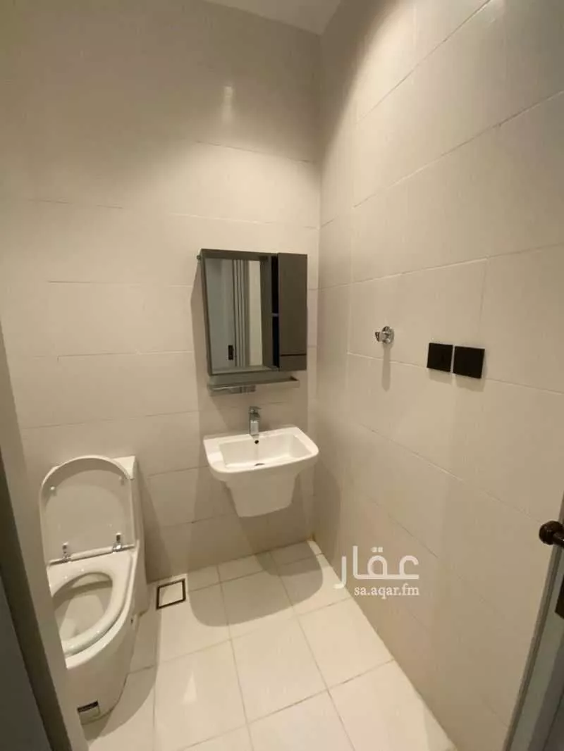 فيلا 6 غرف في العارض 7