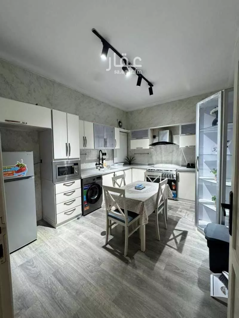 3 bedroom apartment in Al Manar 5
