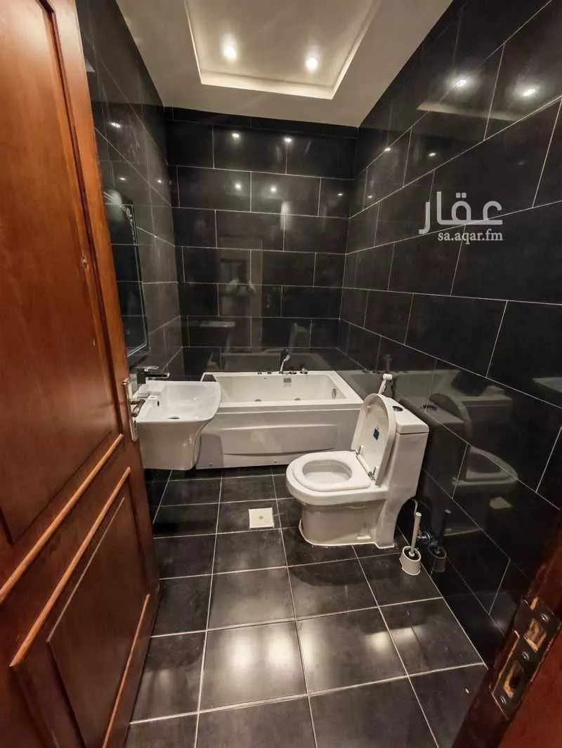 4 bedroom apartment in Al Marwa 20