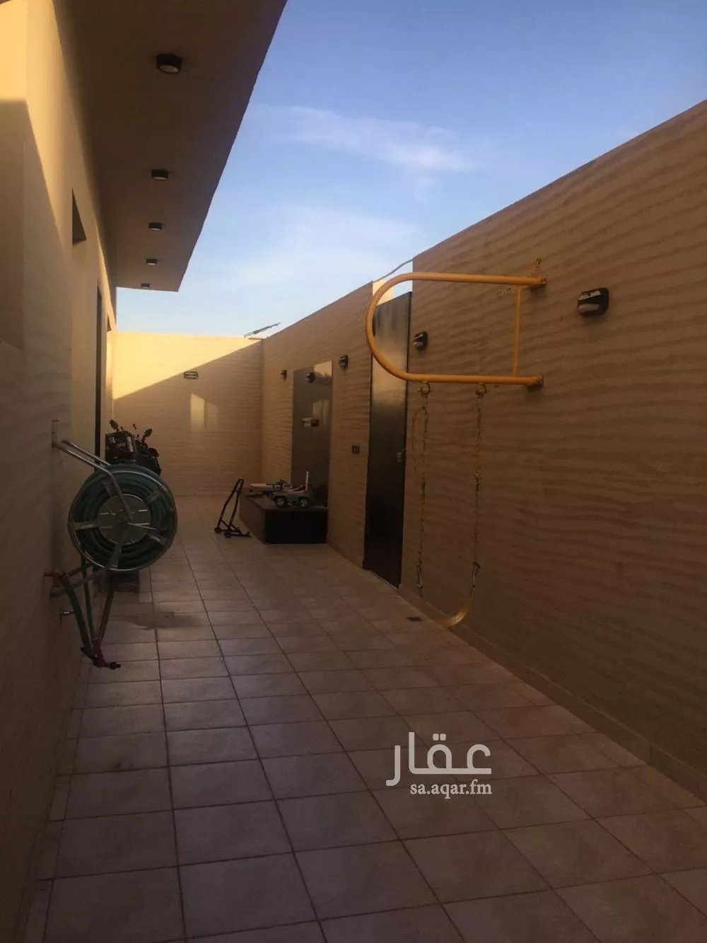 فيلا 5 غرف في عكاظ 5