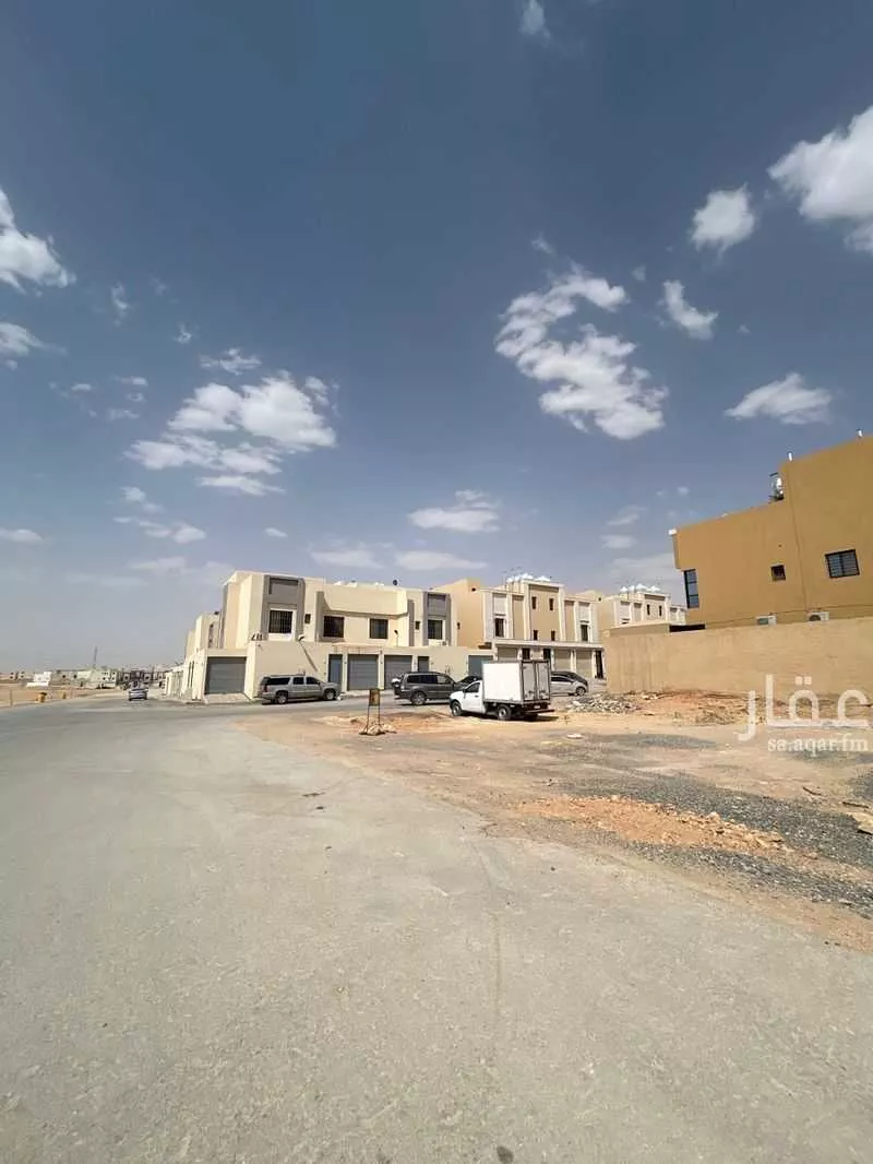 350 sqm land in Okaz 7