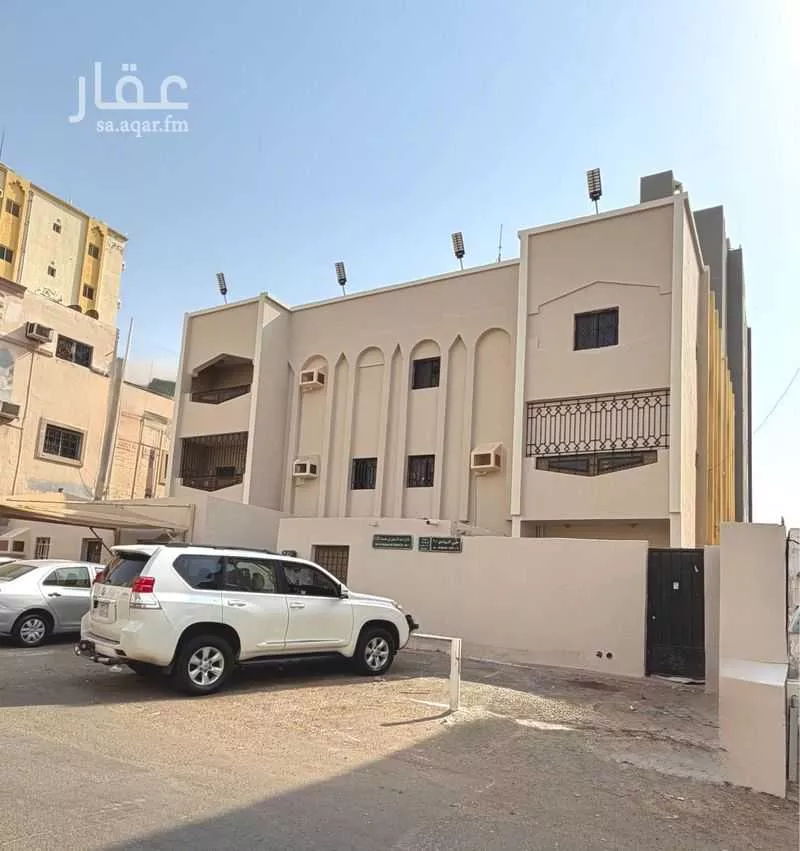 528 sqm building in Al Bawadi 2