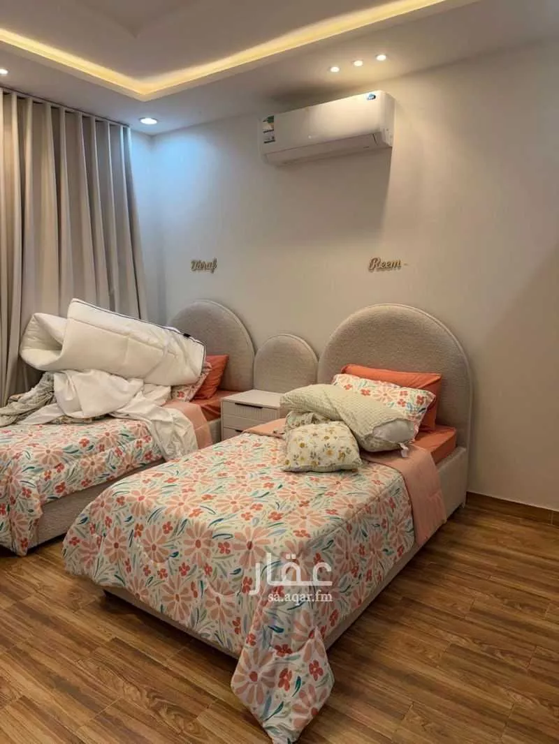 8 bedroom villa in Al Rimal 27