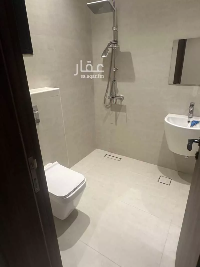 4 bedroom apartment in Al Fanar, Eastern Province 24