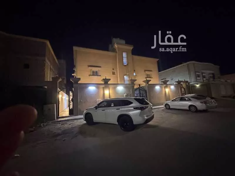 3 bedroom apartment in Dahiat King Fahd 6