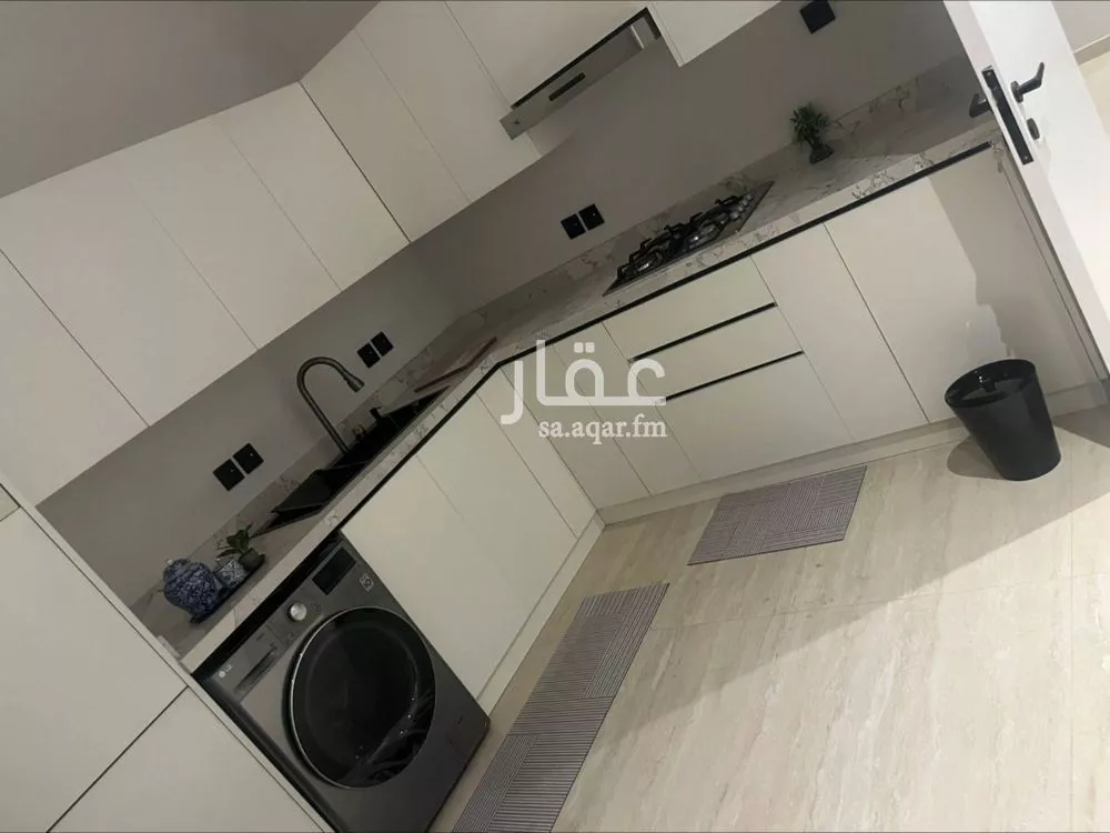 3 bedroom apartment in Al Malqa 13