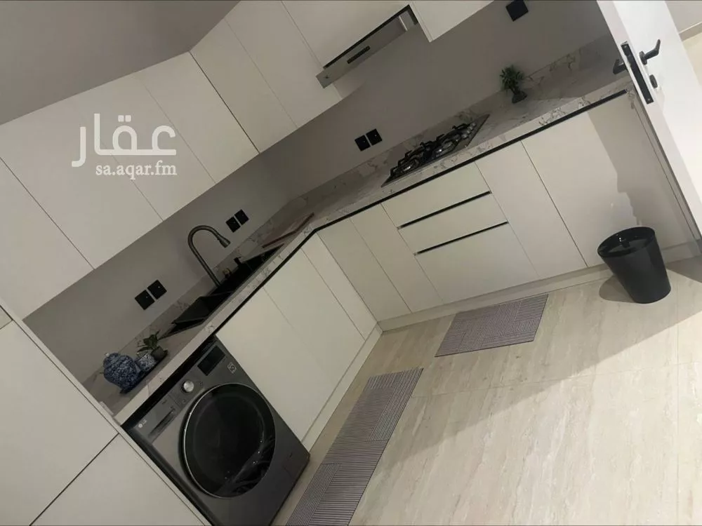 3 bedroom apartment in Al Malqa 18