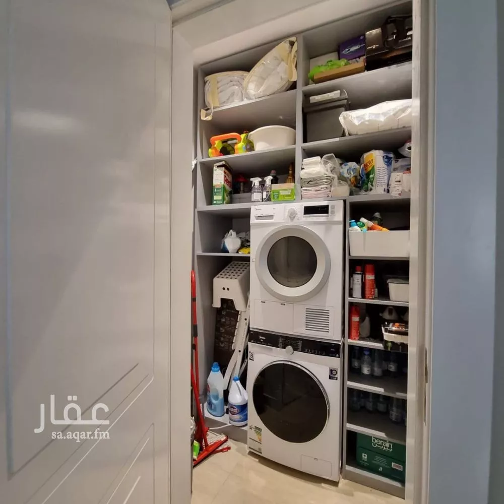 4 bedroom apartment in Qurtubah 8