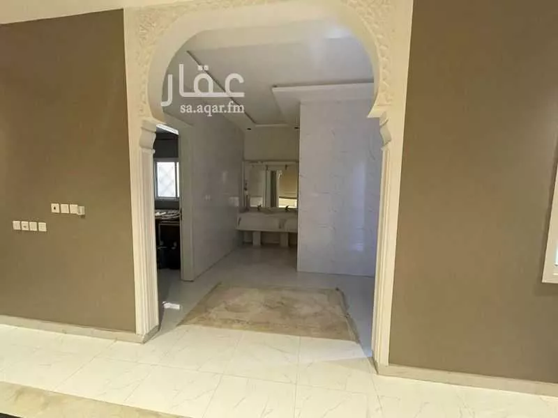 6 bedroom villa in Dirab 11