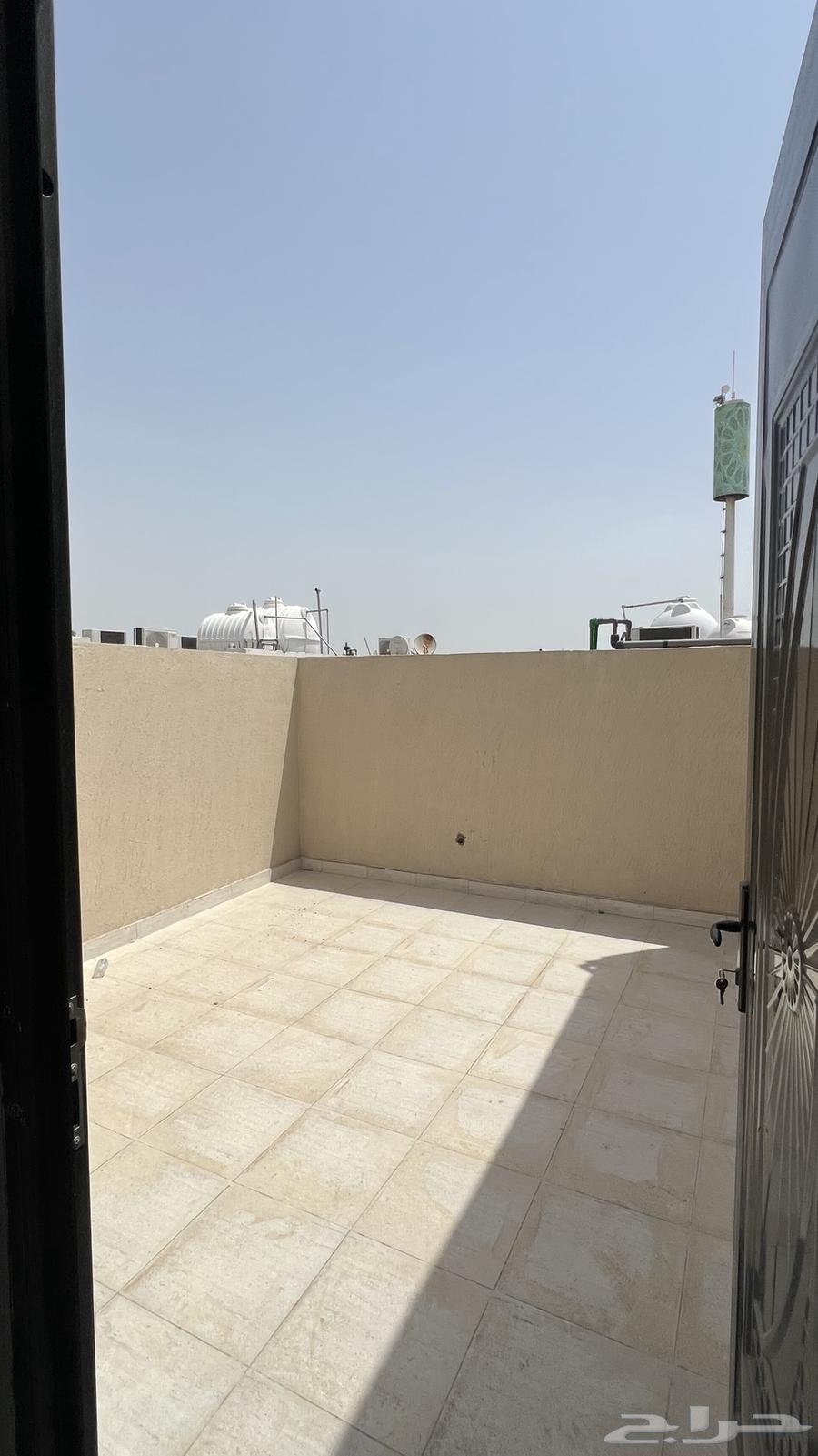 فيلا 9 غرف في ضاحية الملك فهد 40