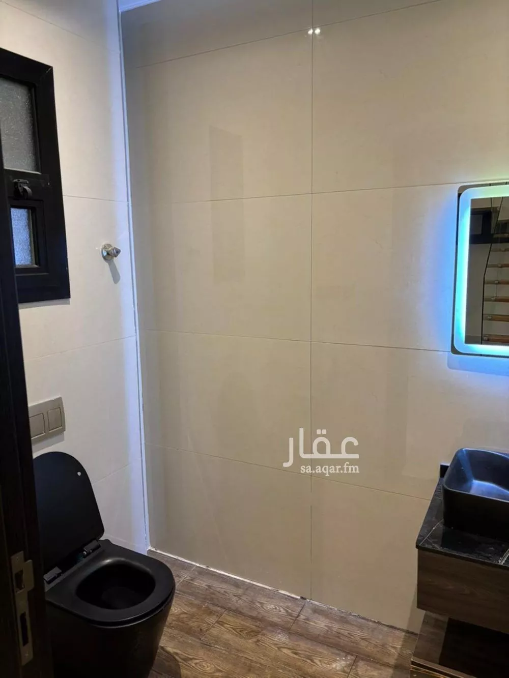 شقة 5 غرف في العارض 11