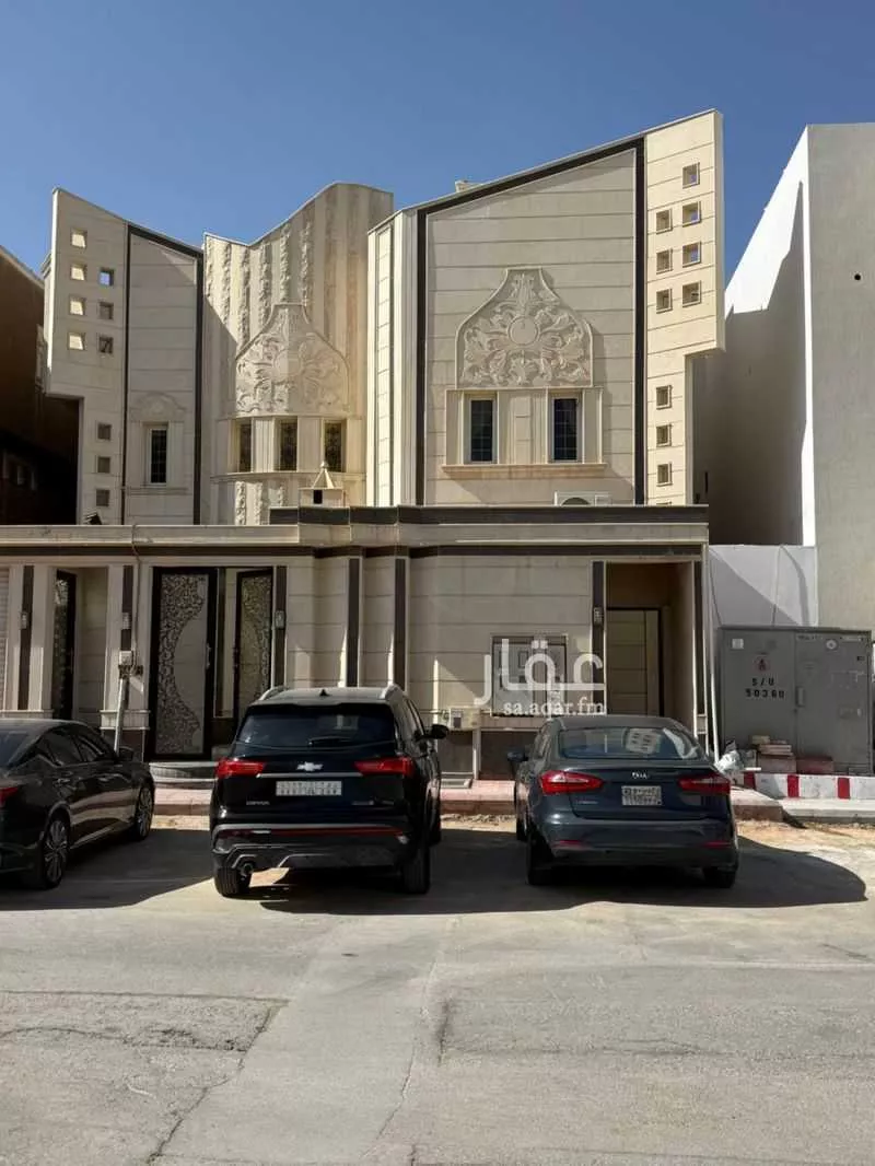 4 bedroom floor in Dhahrat Laban 3