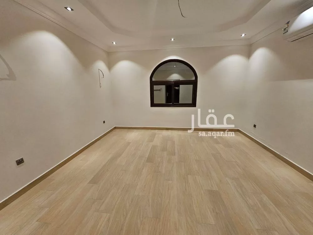 فيلا 5 غرف في الصوارى 24