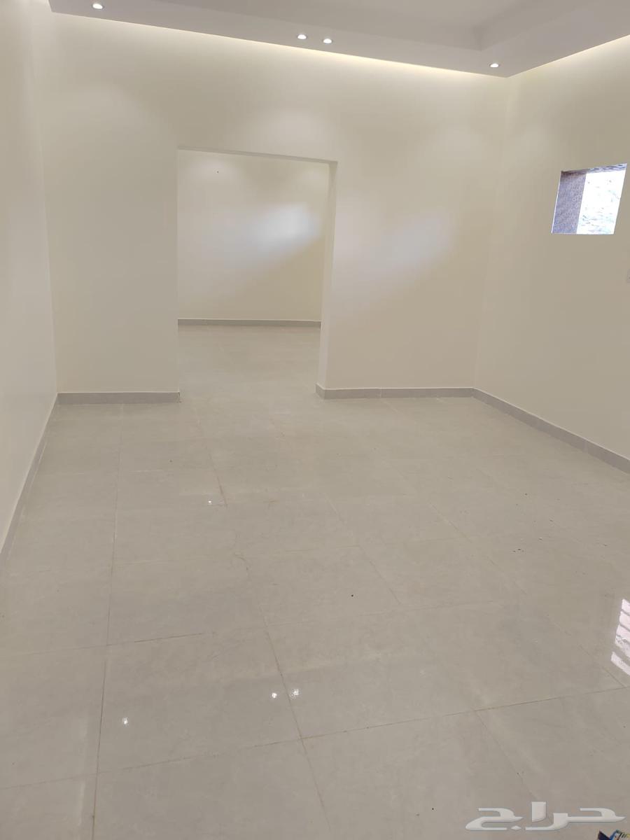 4 bedroom apartment in Al Buhayrat 7