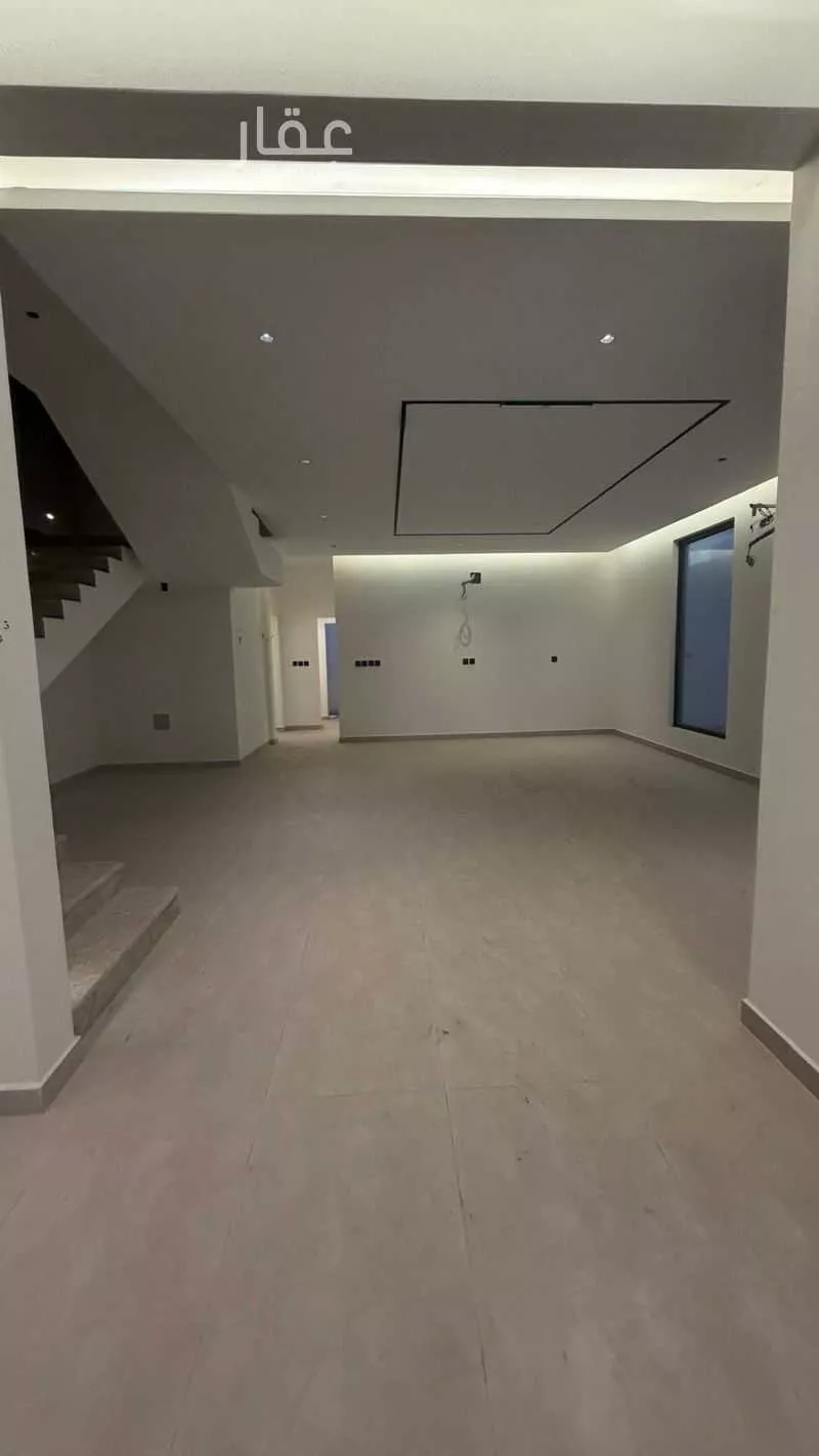 4 bedroom villa in East Beach 4