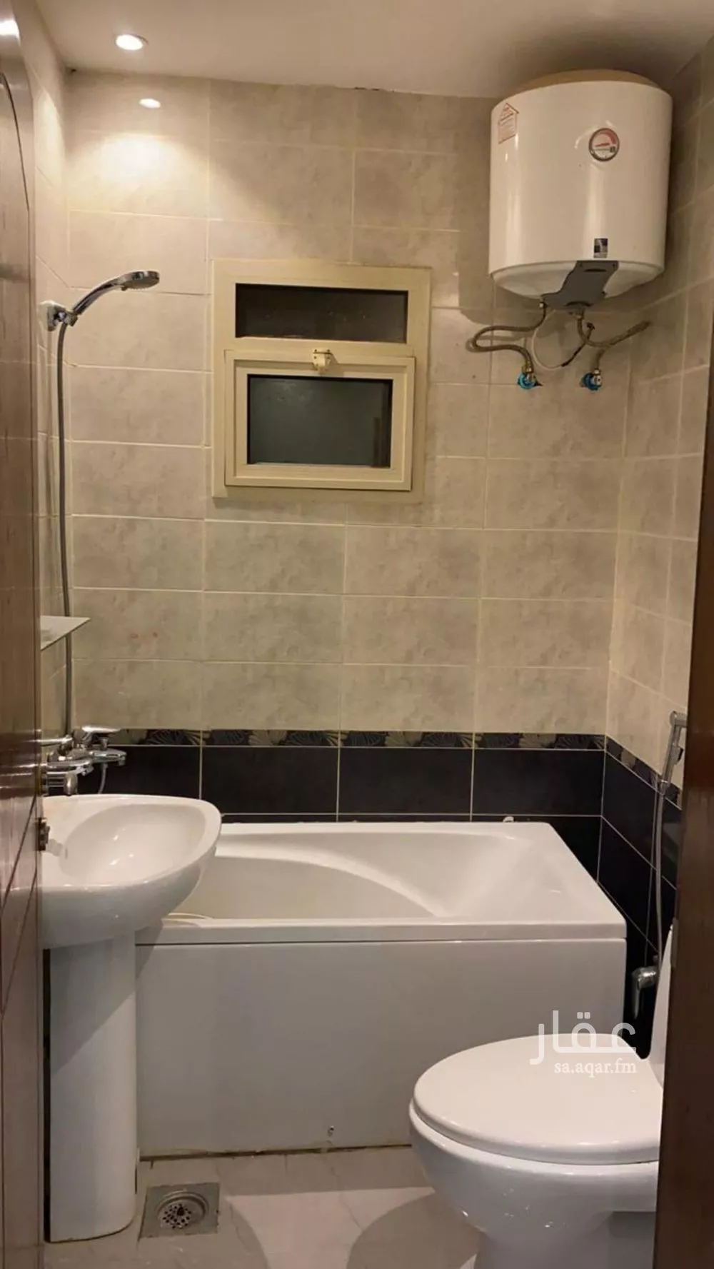 4 bedroom apartment in Al Malqa 14