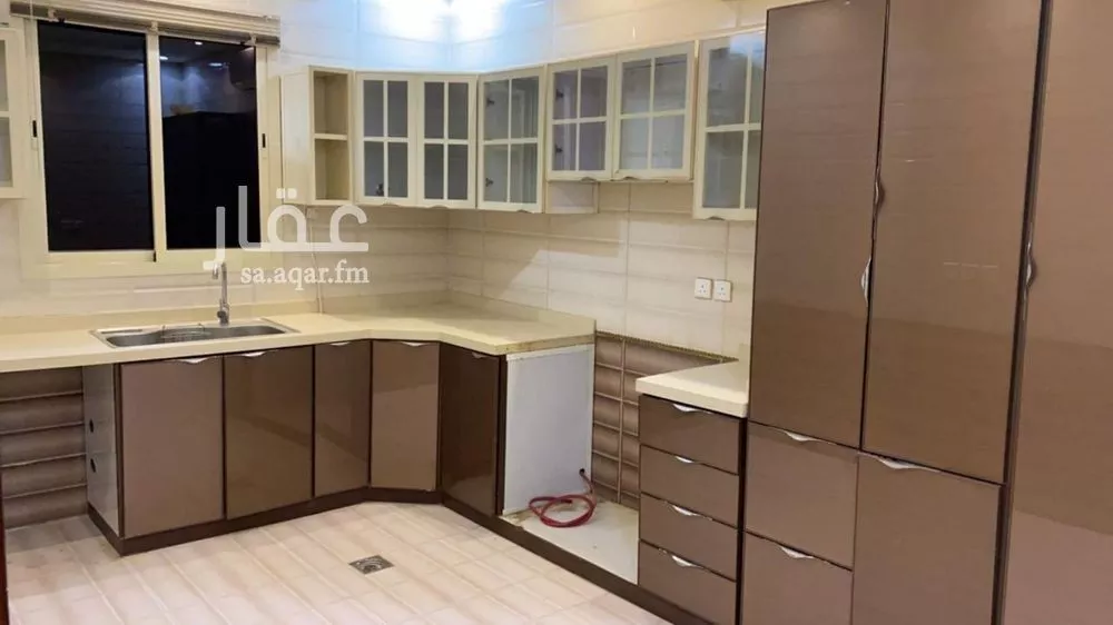 4 bedroom apartment in Al Malqa 4