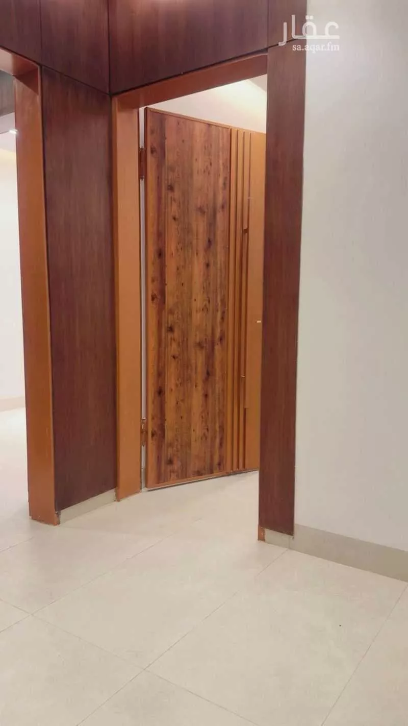 4 bedroom floor in Dhahrat Namar 14