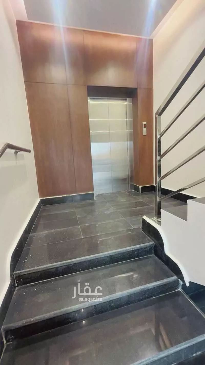 4 bedroom floor in Dhahrat Namar 15
