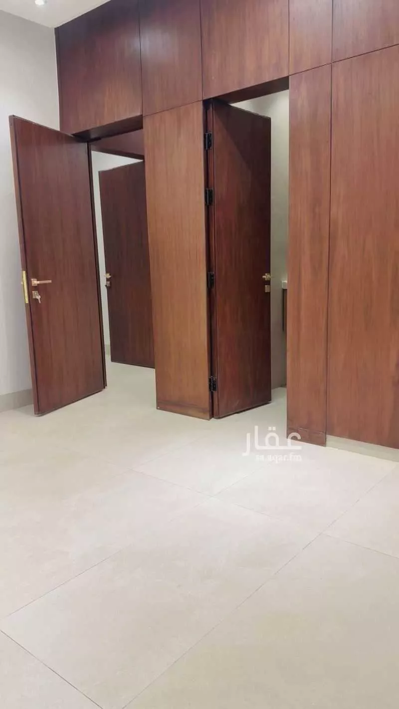 4 bedroom floor in Dhahrat Namar 6