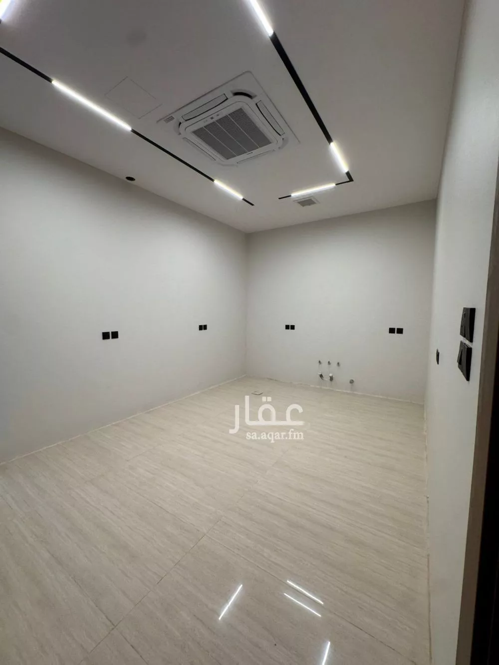 5 bedroom villa in Al Narjis 11
