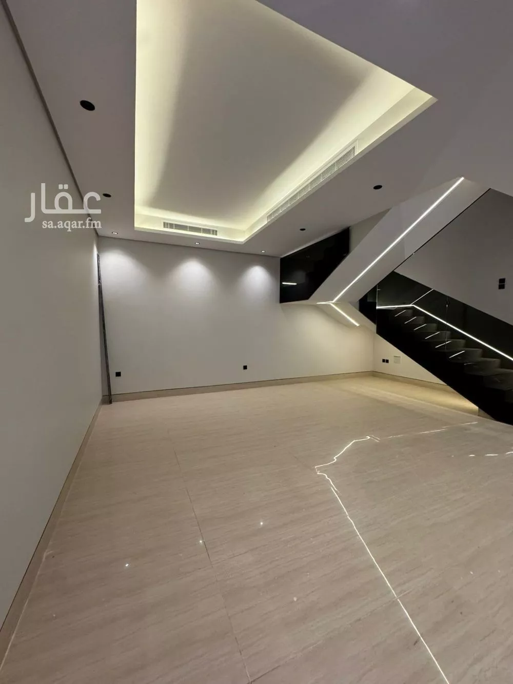 5 bedroom villa in Al Narjis 12