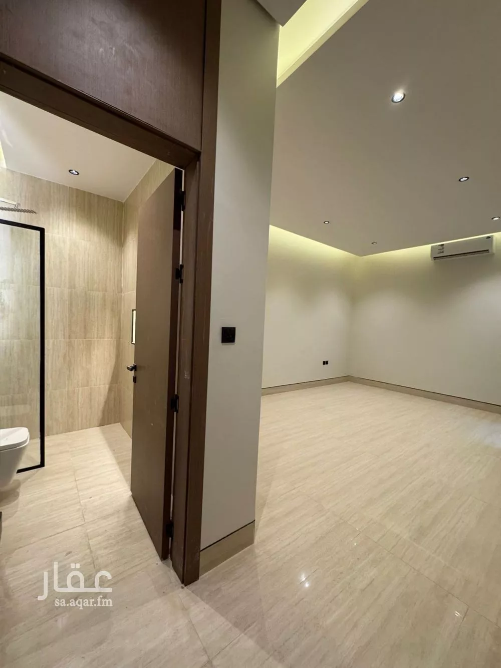 5 bedroom villa in Al Narjis 22