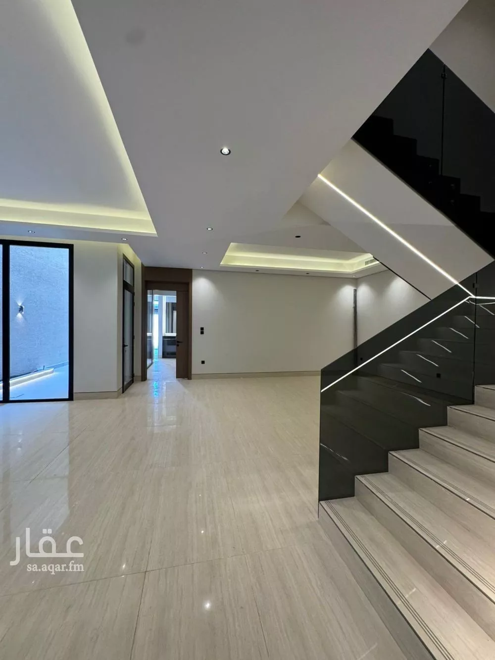 5 bedroom villa in Al Narjis 5