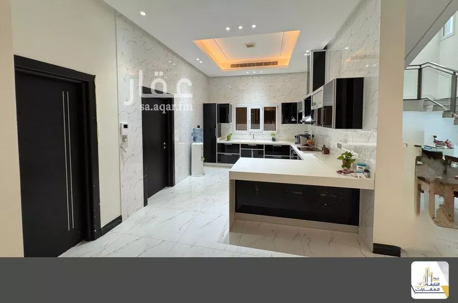 12 bedroom villa in Dhahrat Laban 14