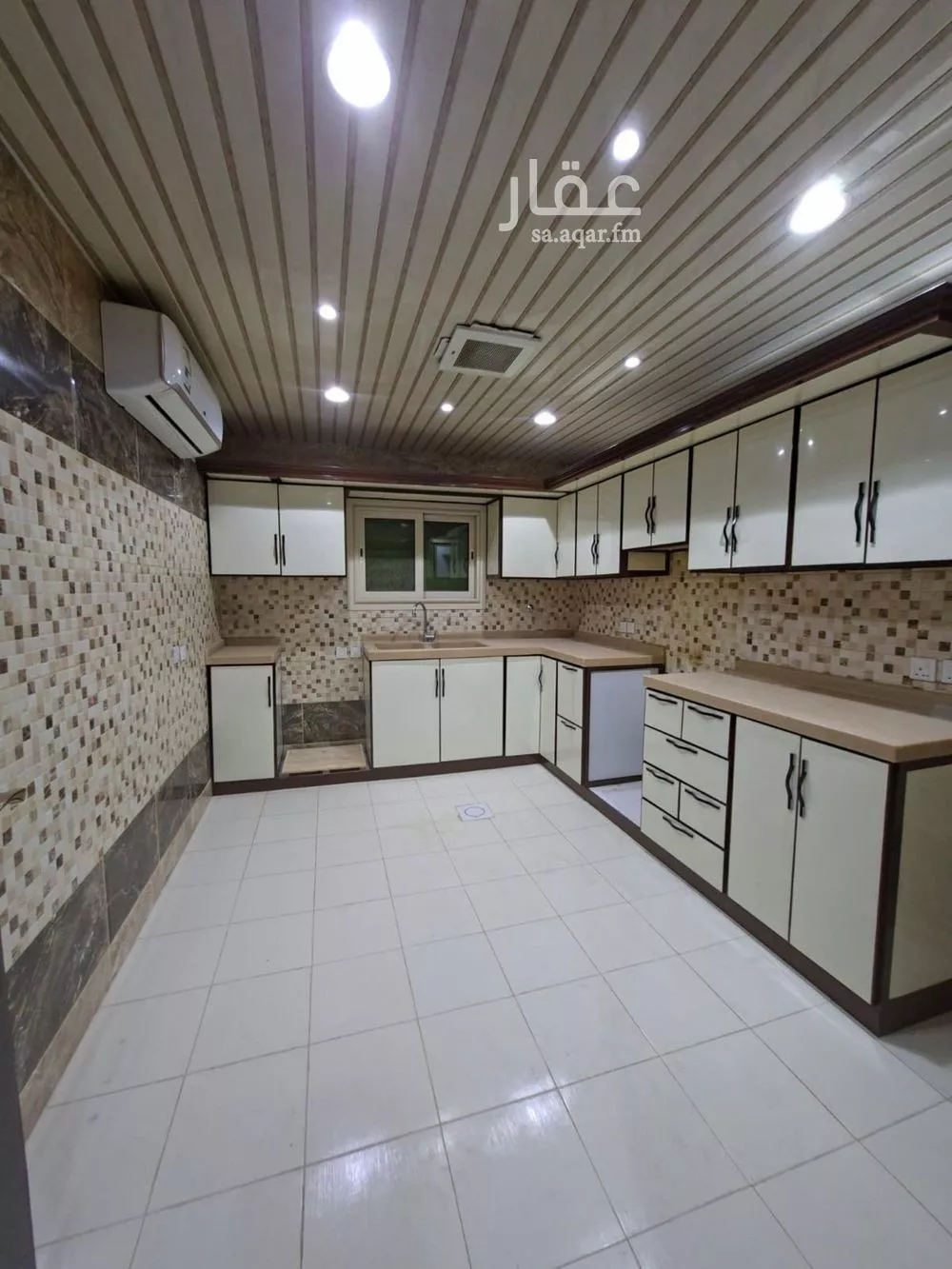 3 bedroom floor in Al Narjis 4