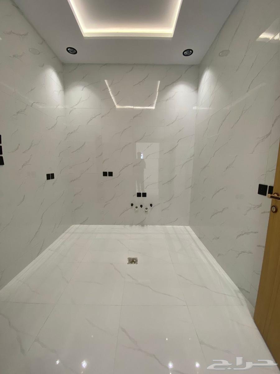 7 bedroom villa in Al Aziziyah 12