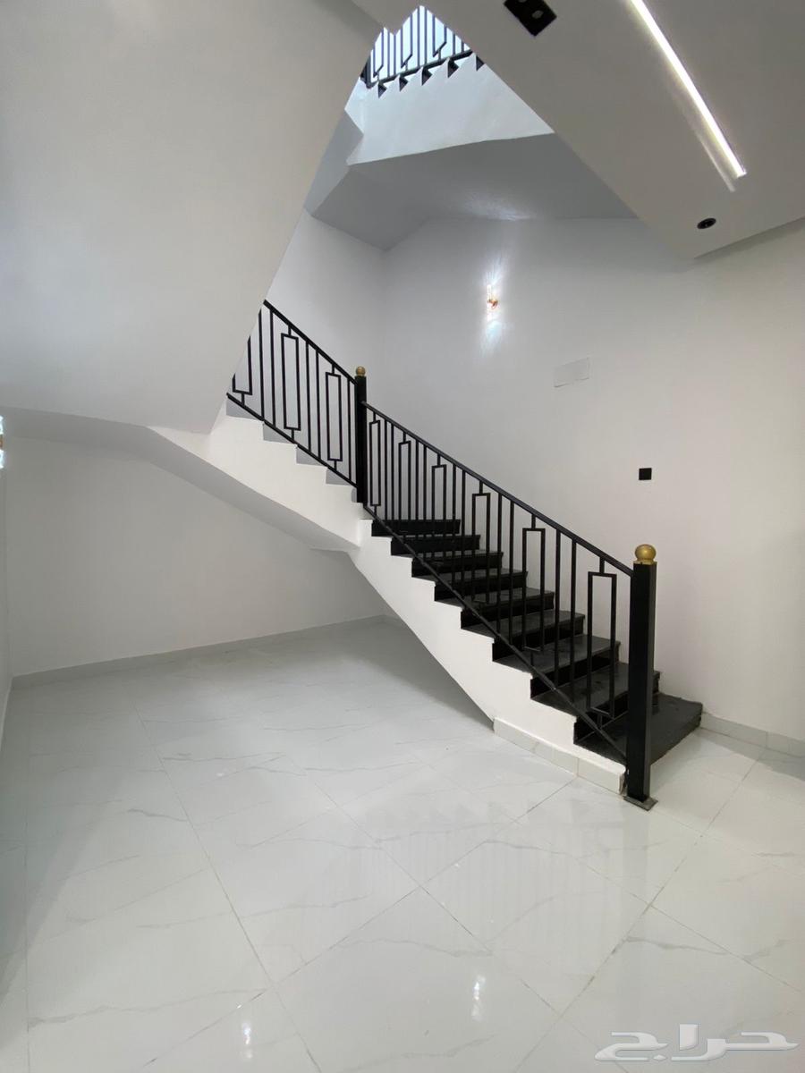 7 bedroom villa in Al Aziziyah 8