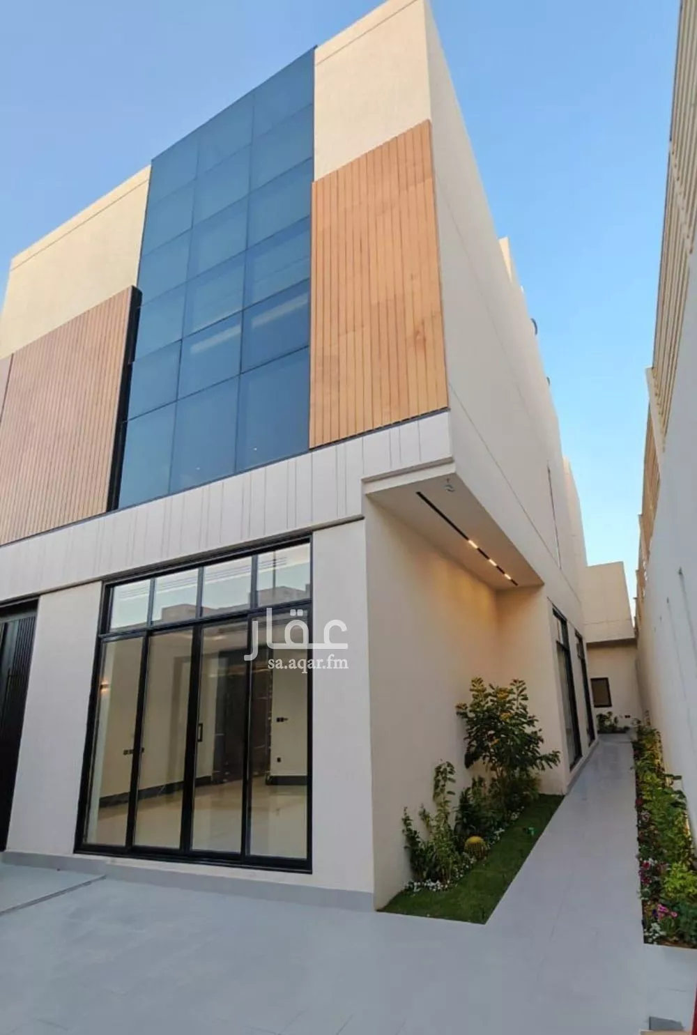 فيلا 10 غرف في الياسمين 23